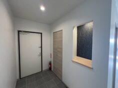 <span style=background-color:#000000;color:#ffffff;>-New-</span>　Wings Apartment (沖縄県うるま市)の施工事例サムネイル