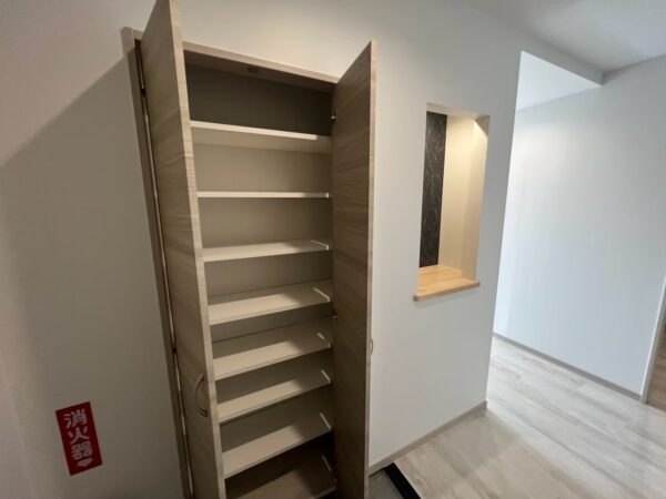 <span style=background-color:#000000;color:#ffffff;>-New-</span>　Wings Apartment (沖縄県うるま市)の施工事例